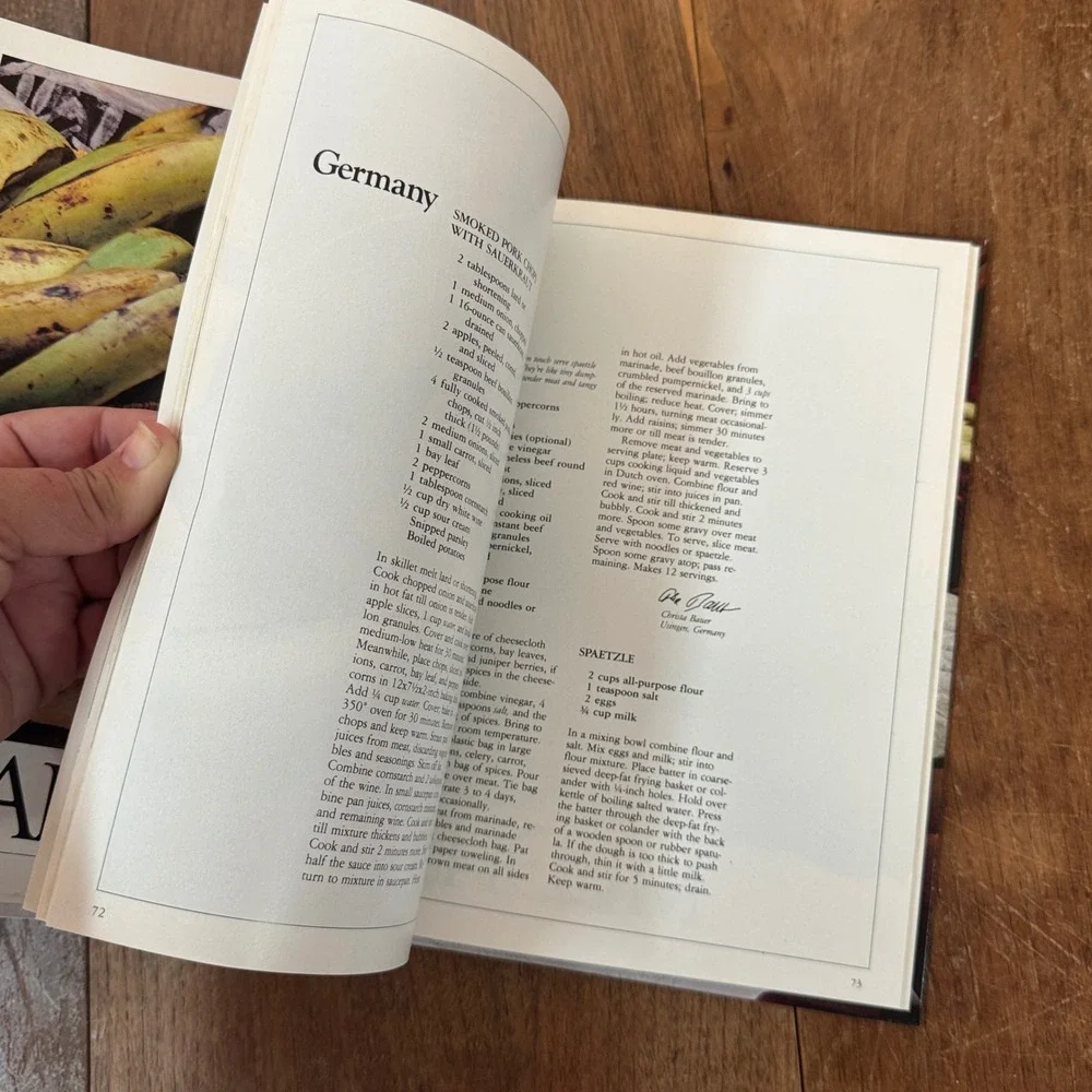 Avon‎ International Cookbook Winning Recipes from Avon Representatives